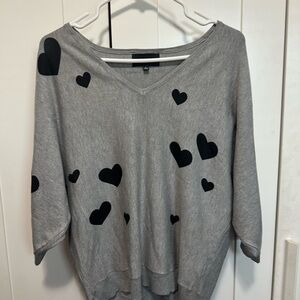 Premise Sweater - Heart Design - size L